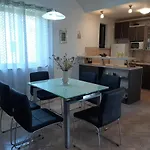 Bruna Apartman *