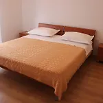 Apartman Bruna *