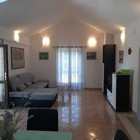 Apartman Bruna *