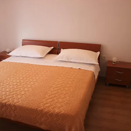 Bruna Apartmán Mirce